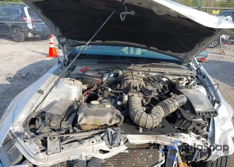 2009 Ford Mustang V6/V6 Premium from USA, damaged, VIN 1ZVHT84N095114611